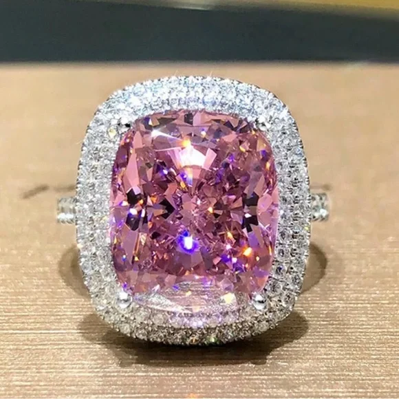 PRINCESS CUT RING - Picture 5 of 6